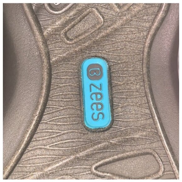 Bzees Womens Desire Grey  Slip-On Sandals Size 9M Fabric Upper & Man Made Sole - Picture 7 of 8